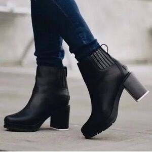 Sorel Margo Chelsea Black Waterproof Leather Boots Size 9.5